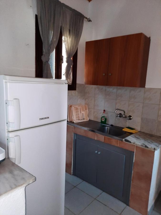 Bungalows Anestis โตโรนี ภายนอก รูปภาพ