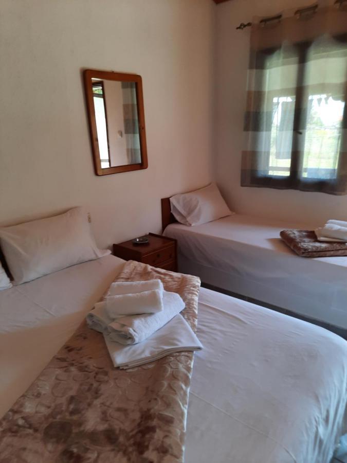 Bungalows Anestis โตโรนี ภายนอก รูปภาพ