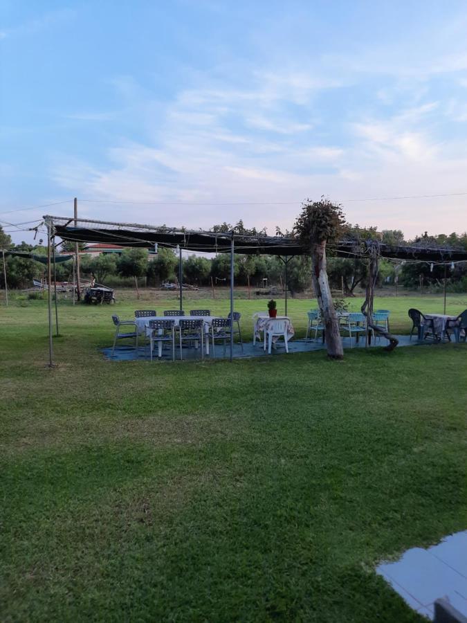 Bungalows Anestis โตโรนี ภายนอก รูปภาพ