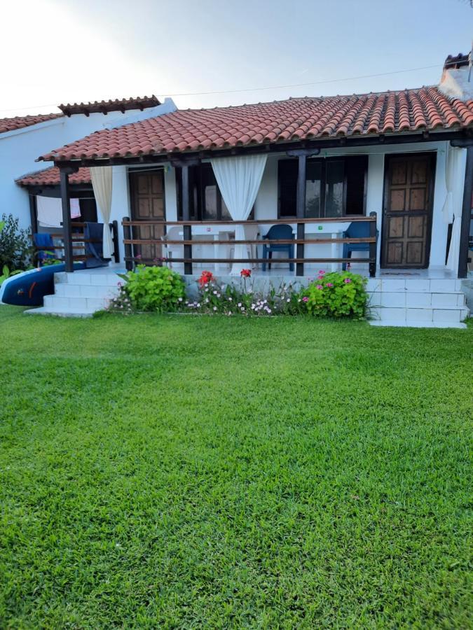 Bungalows Anestis โตโรนี ภายนอก รูปภาพ