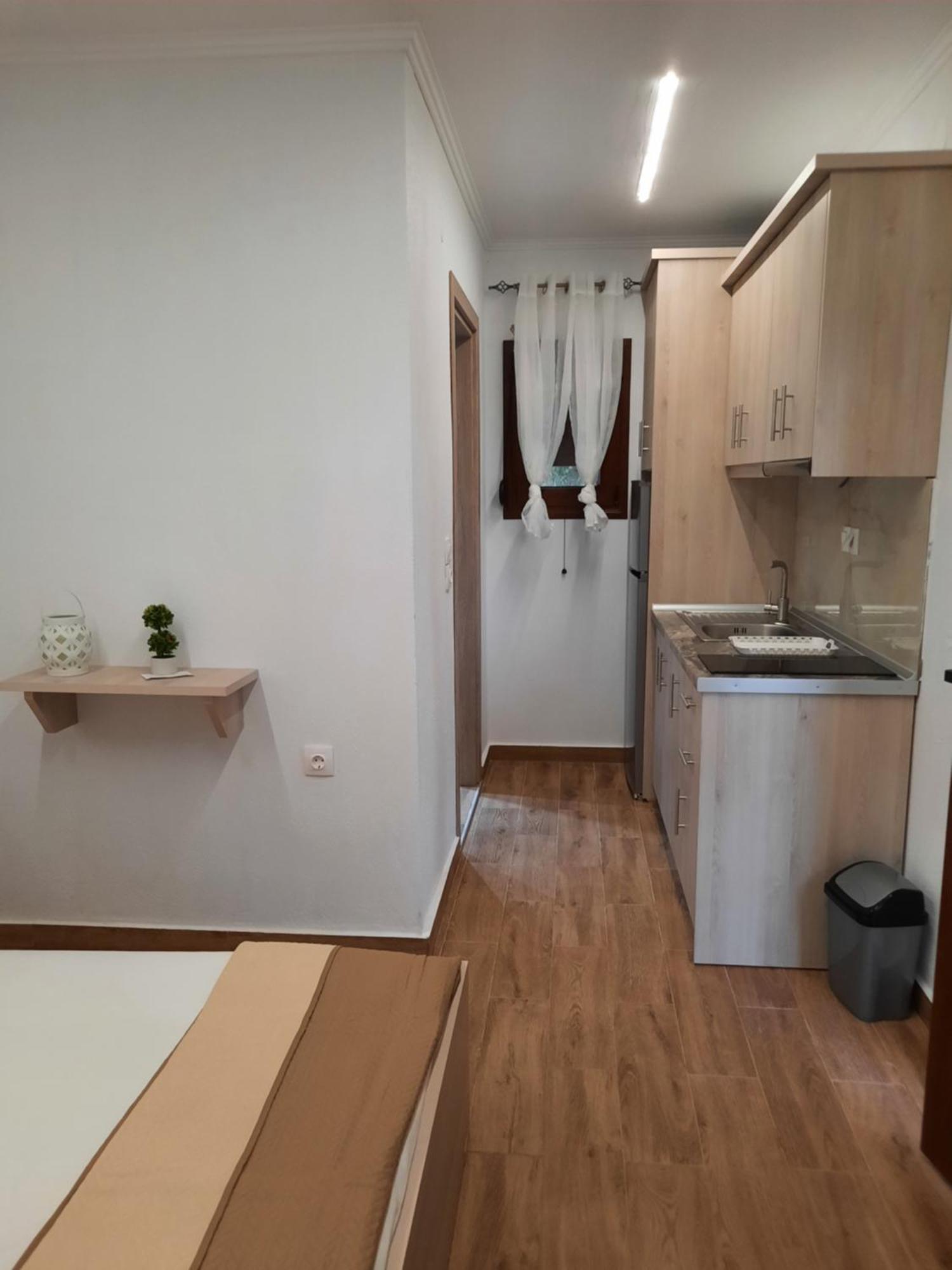 Bungalows Anestis โตโรนี ภายนอก รูปภาพ