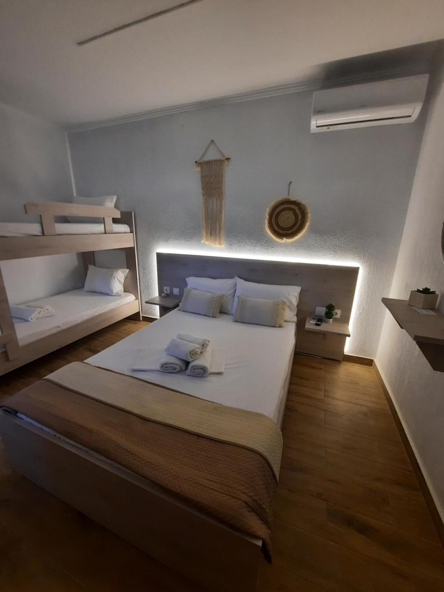 Bungalows Anestis โตโรนี ภายนอก รูปภาพ