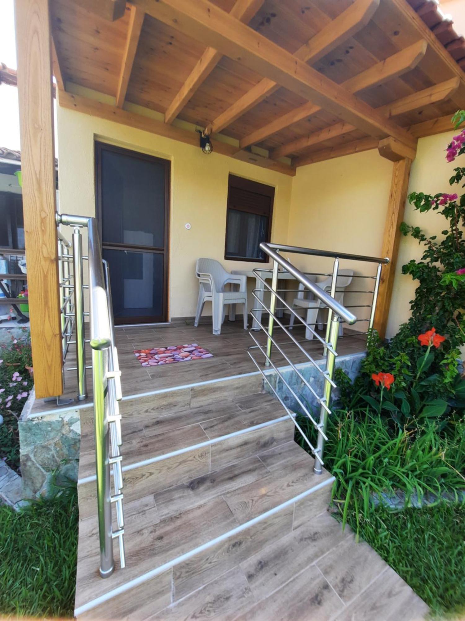 Bungalows Anestis โตโรนี ภายนอก รูปภาพ